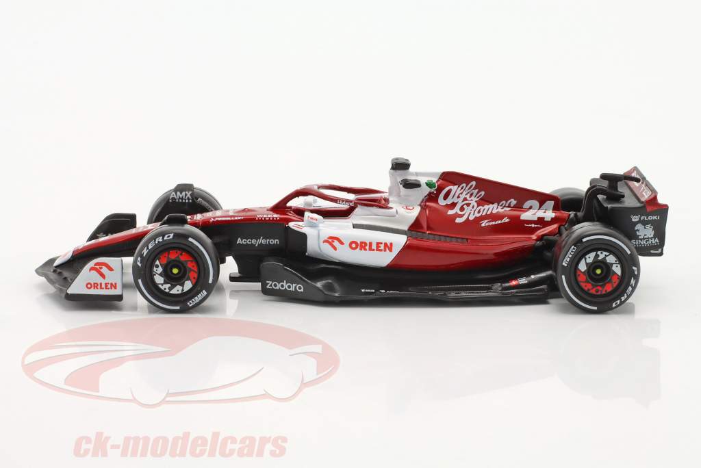 Zhou Guanyu Alfa Romeo C42 #24 Bahrain GP Formel 1 2022 1:43 Bburago