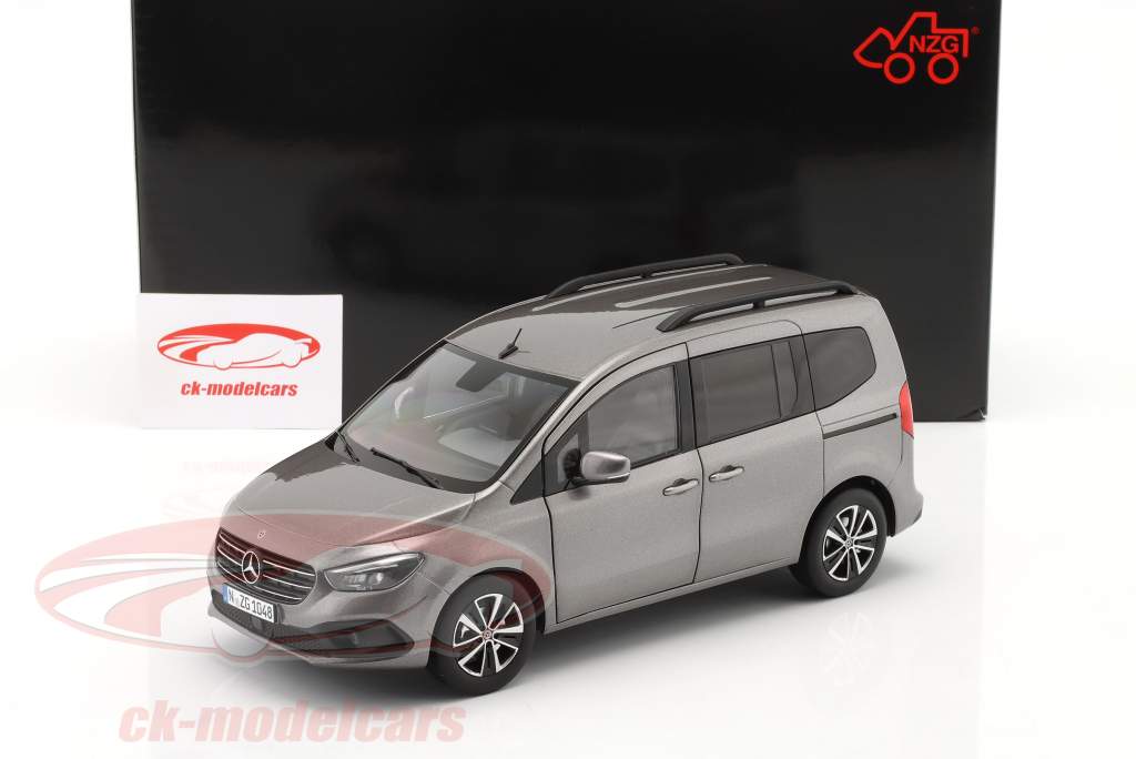 Mercedes-Benz T-Klasse Baujahr 2022 chromitgrau metallic 1:18 NZG