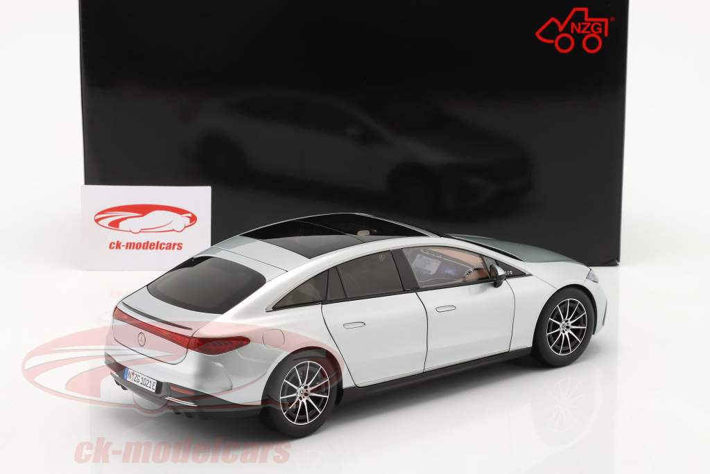 Mercedes-Benz EQS Anno di costruzione 2021 argento high-tech 1:18 NZG