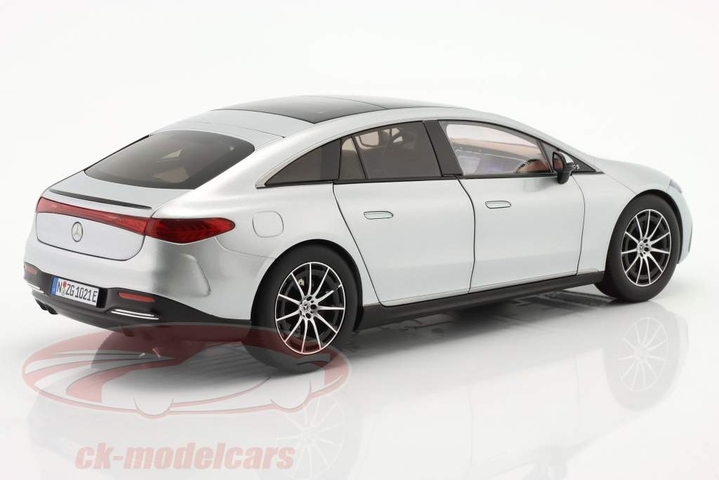 Mercedes-Benz EQS Anno di costruzione 2021 argento high-tech 1:18 NZG
