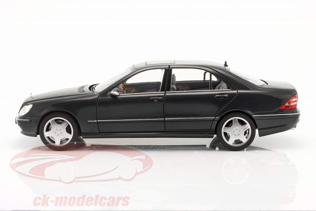 Mercedes-Benz AMG S 55 (V220) year 1999-2002 tectic grey 1:18 Norev