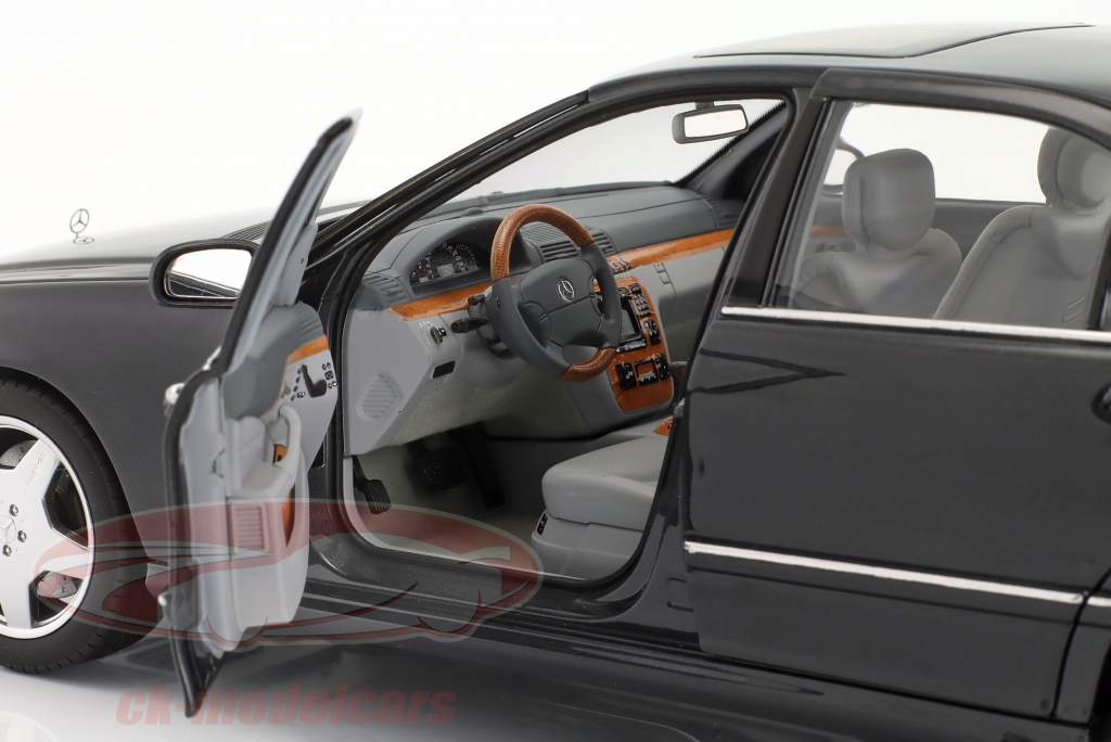 Mercedes-Benz AMG S 55 (V220) year 1999-2002 tectic grey 1:18 Norev