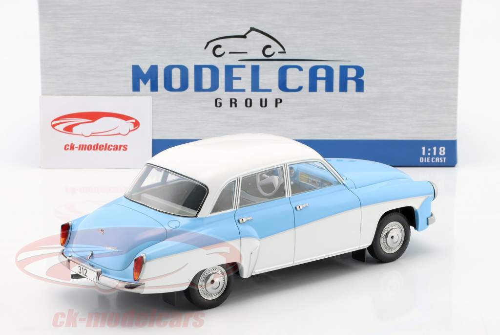 Wartburg 312 hellblau / weiß 1:18 ModelCar Group