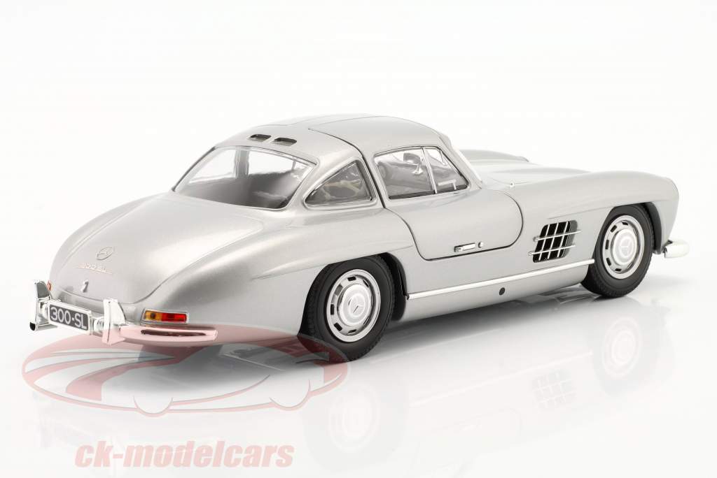 Mercedes-Benz 300 SL (W198) Année de construction 1955 argent 1:18 Minichamps