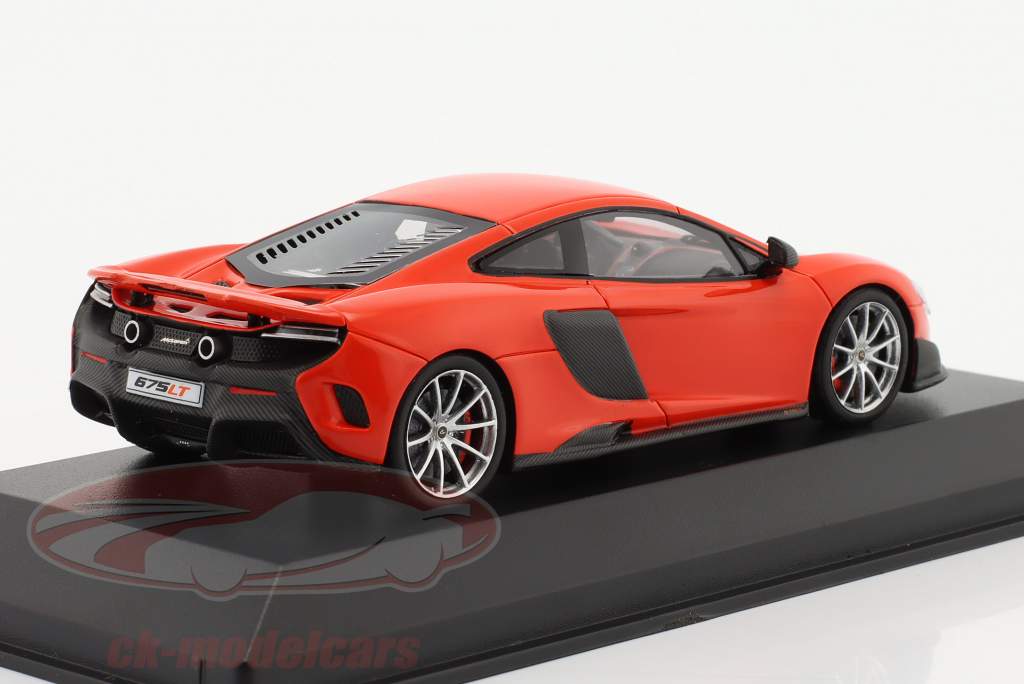 McLaren 675 LT Année de construction 2015 delta rouge 1:43 Minichamps