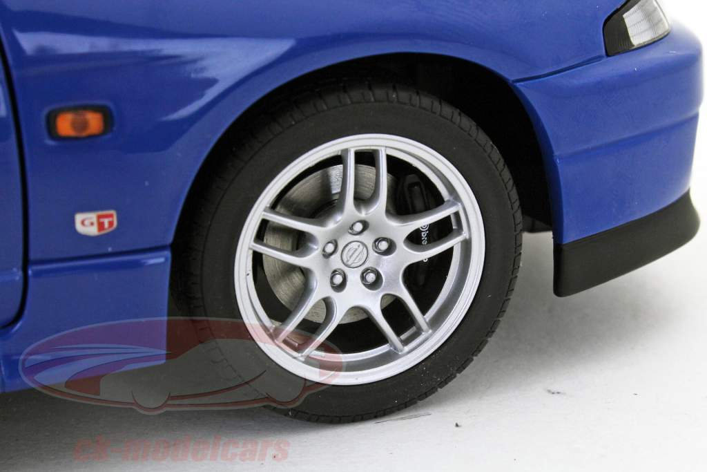 AUTOart 1:18 日産スカイラインGT-R R33 V-スペックLMリミテッド