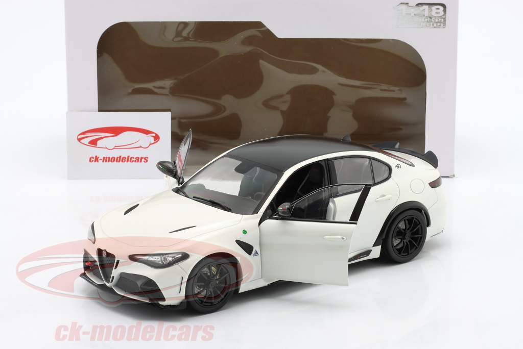 アルファロメオ 2600 (White)　Solido Solido 1:18 Alfa Romeo Giulia GTA year 2022 trofeo white
