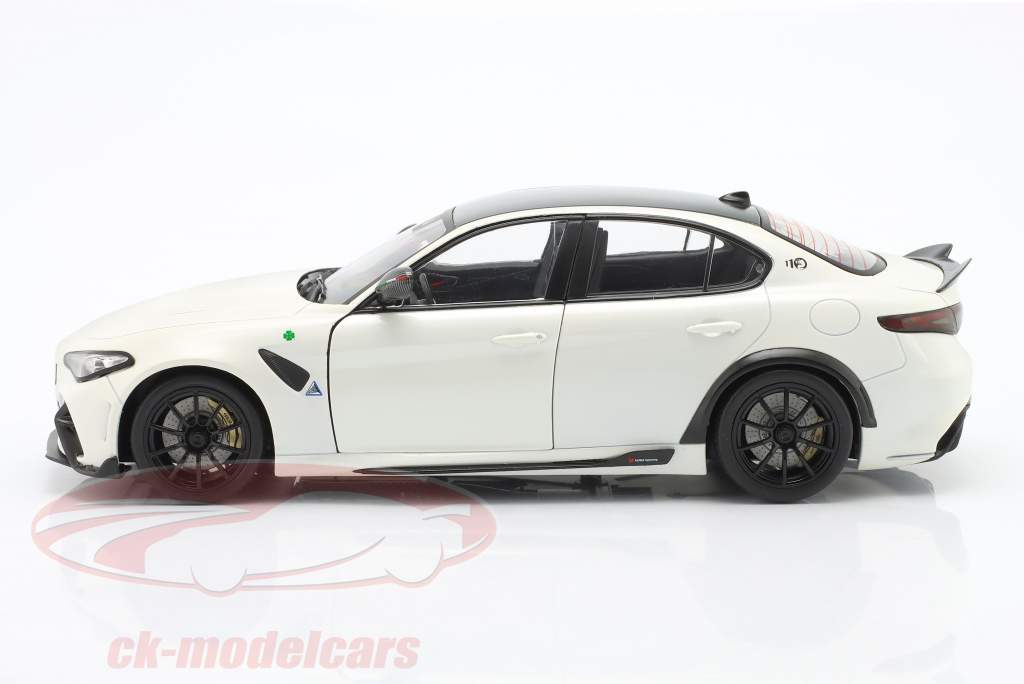 Alfa Romeo Giulia GTA Anno di costruzione 2022 trofeo bianco 1:18 Solido