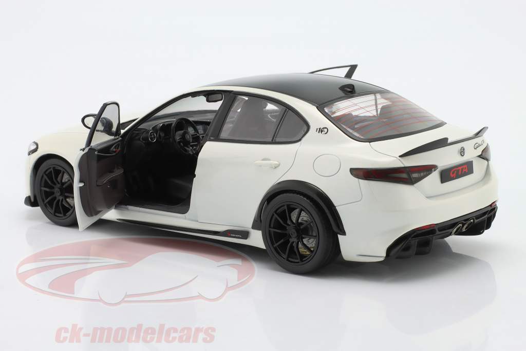 Alfa Romeo Giulia GTA year 2022 trofeo white 1:18 Solido