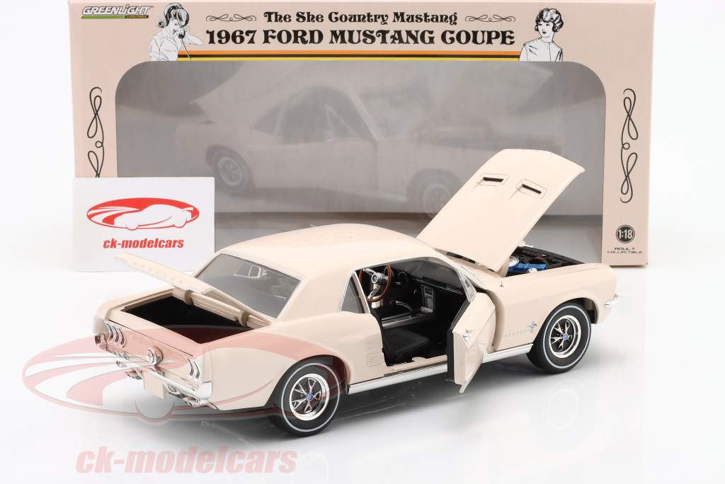 Ford Mustang Coupe She Country Special 1967 beige chiaro 1:18 Greenlight