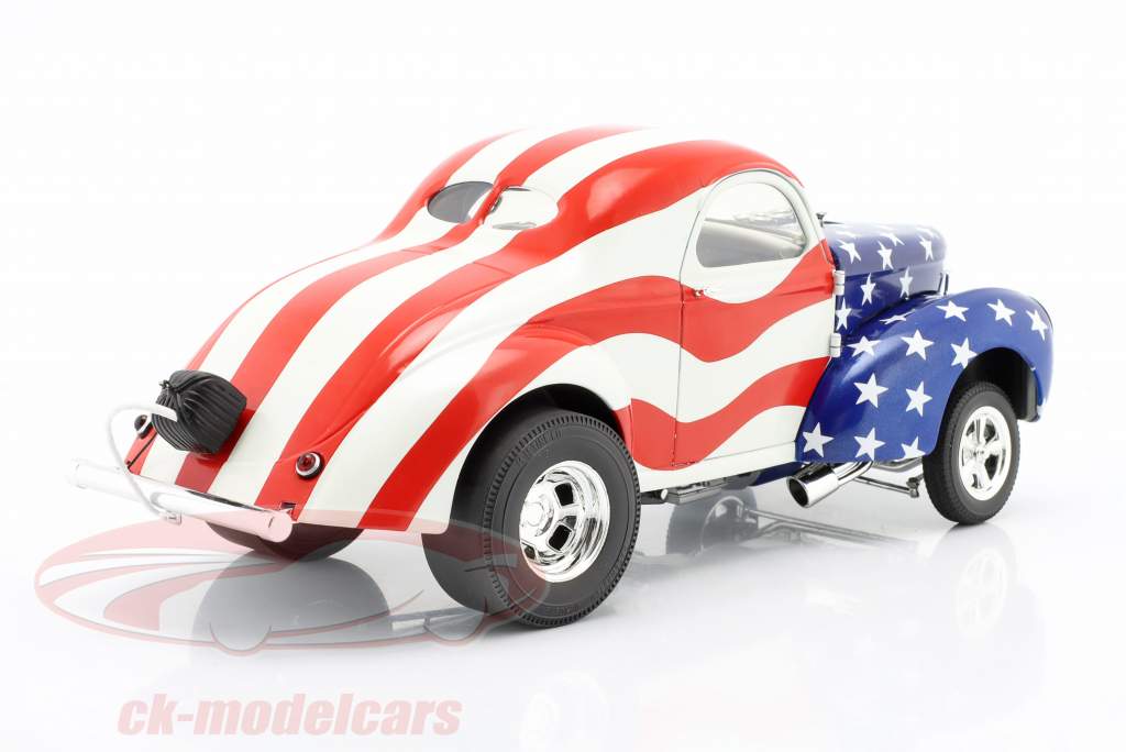 Hemi Gasser Patriot Byggeår 1940 hvid / rød / blå 1:18 GMP