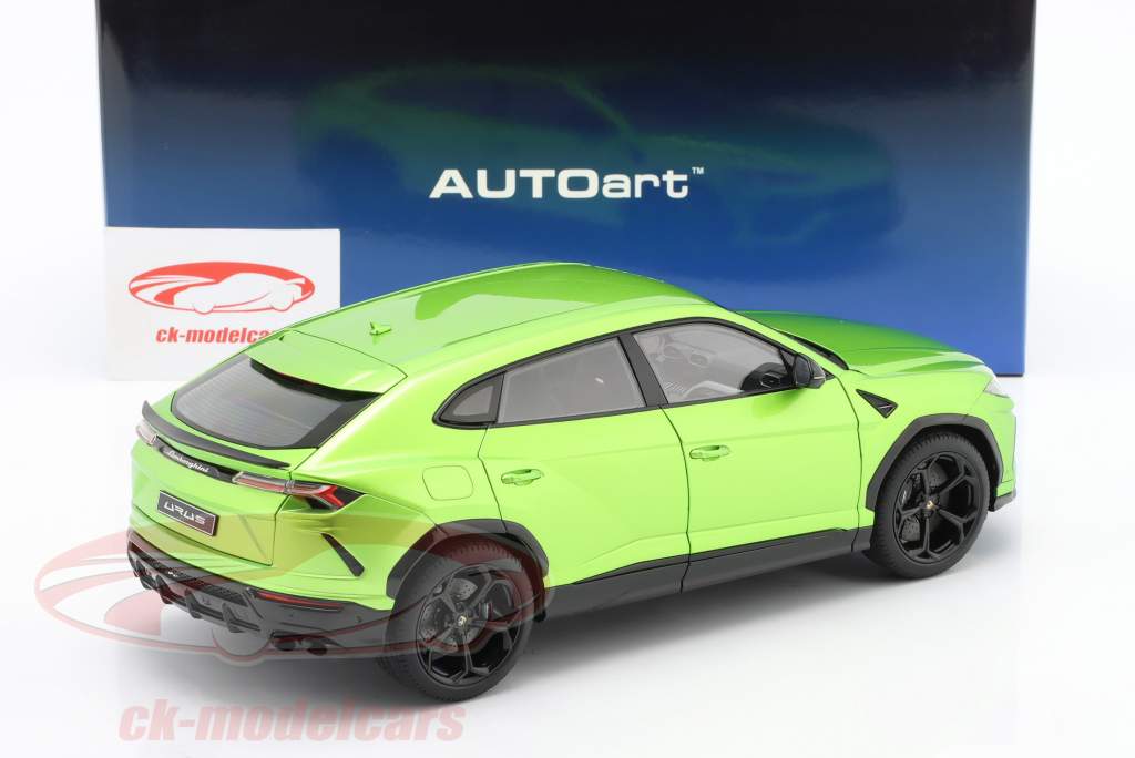 Lamborghini Urus Byggeår 2018 selvans grøn 1:18 AutoArt