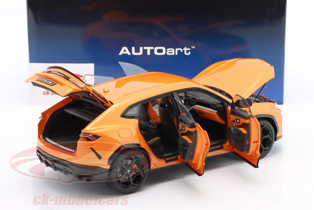 Lamborghini Urus Byggeår 2018 borealis orange 1:18 AutoArt
