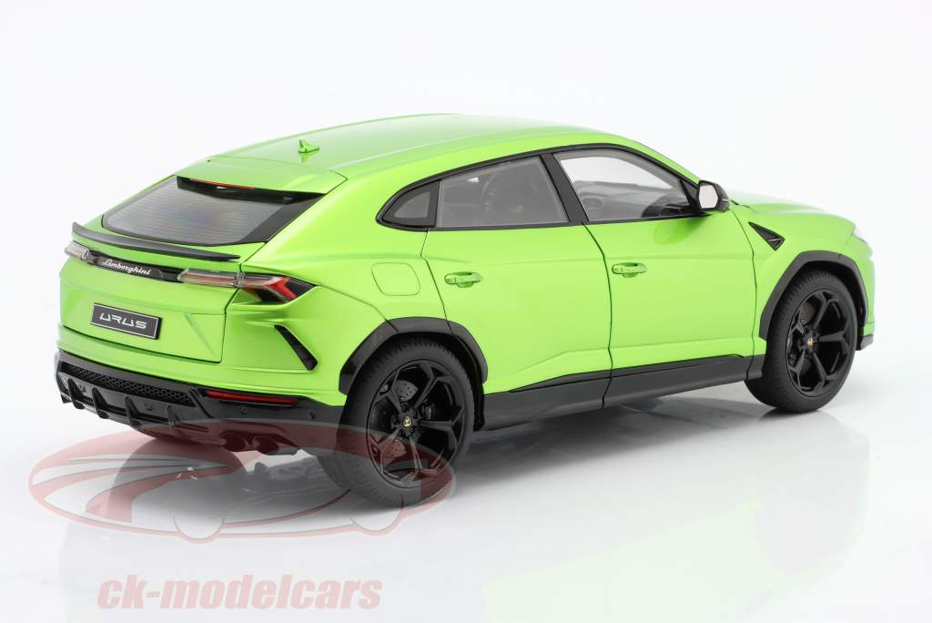 Lamborghini Urus 建设年份 2018 塞尔万斯 绿色的 1:18 AutoArt