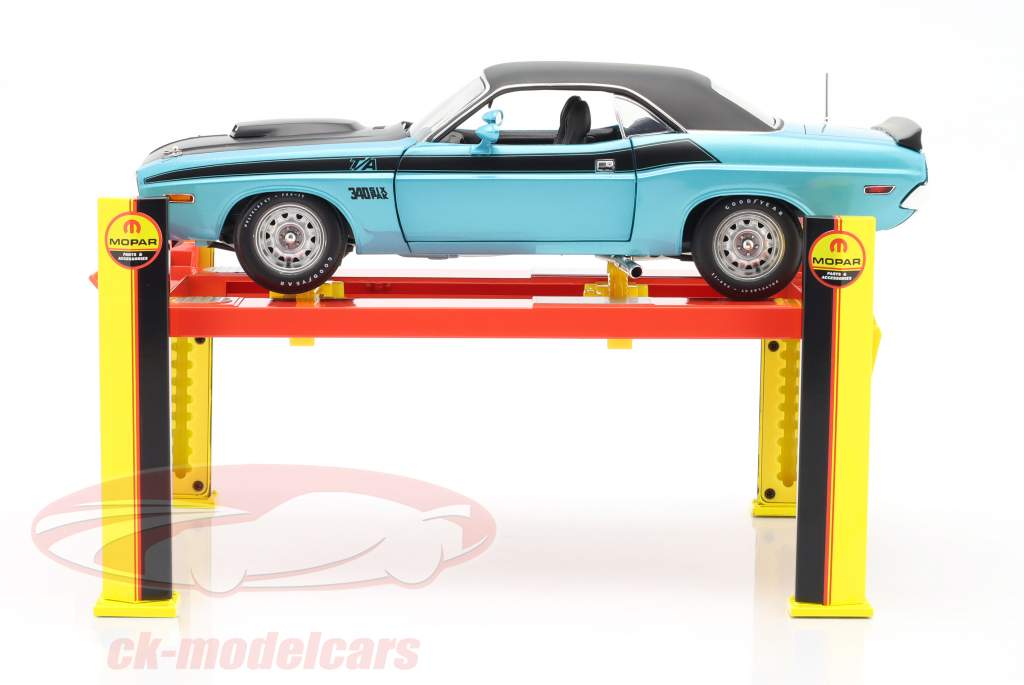 Ajustable de cuatro postes elevar Mopar Parts amarillo / rojo 1:18 Greenlight