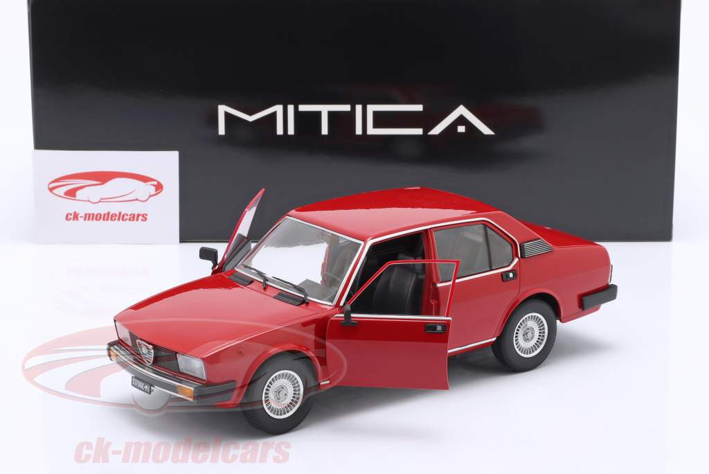 Alfa Romeo Alfetta Berlina 2000L ano de construção 1978 alfa vermelho 1:18 Mitica