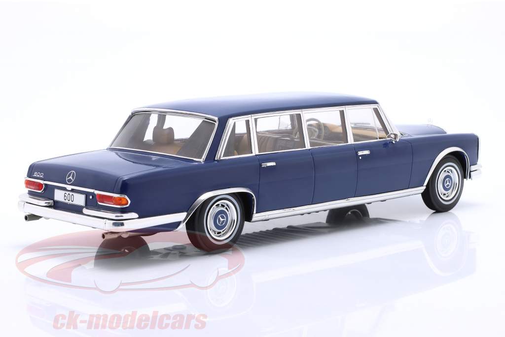 Mercedes-Benz 600 LWB (W100) Pullman mørkeblå 1:18 ModelCar Group