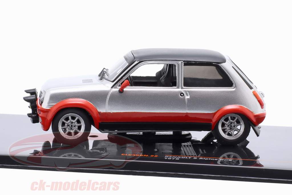 Renault Alpine Gr. 2 Custom Byggeår 1978 sølv / rød 1:43 Ixo