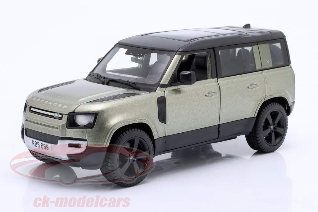 Land Rover Defender 110 Byggeår 2022 lysegrøn metallisk 1:24 Bburago