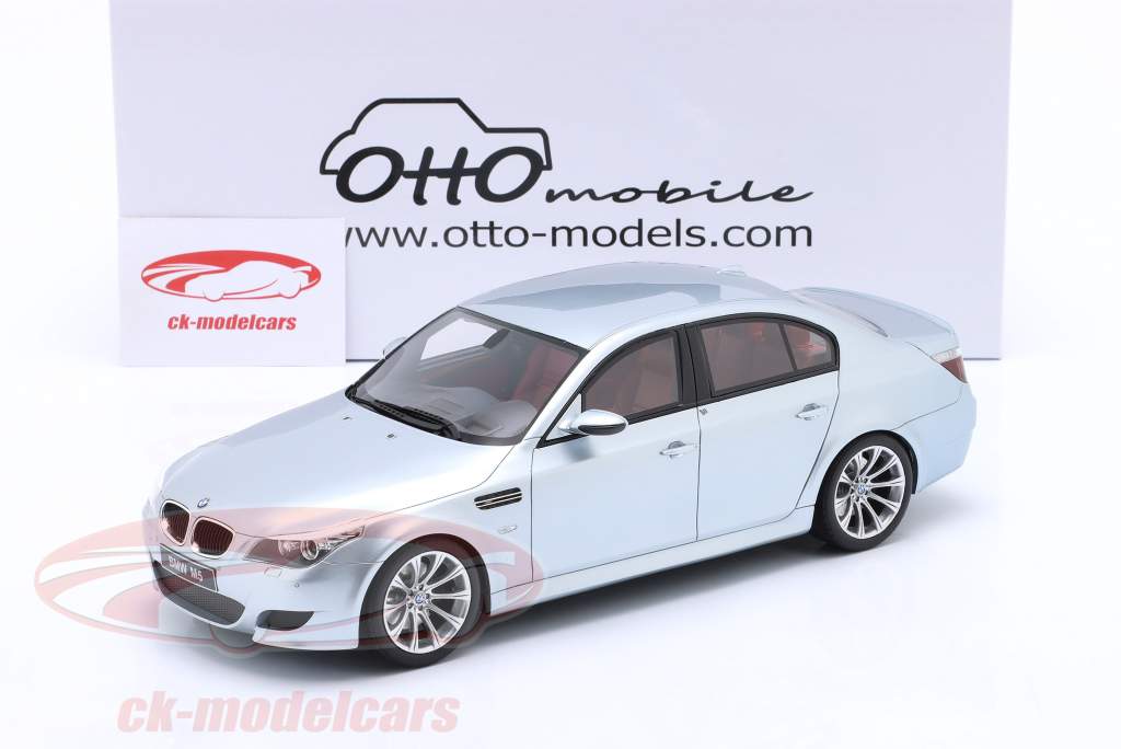 BMW 5 série M5 Phase 2 (E60) Année de construction 2008 argent 1:18 OttOmobile