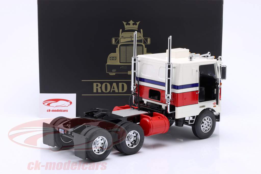Peterbilt 352 Pacemaker SZM 1977-1979 hvid / rød / blå 1:18 Road Kings