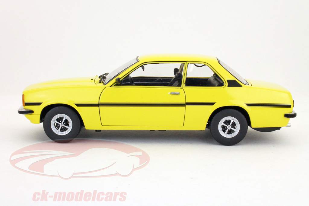 欧宝阿斯科纳B SR 1975信号黄色1:18 SUNSTAR