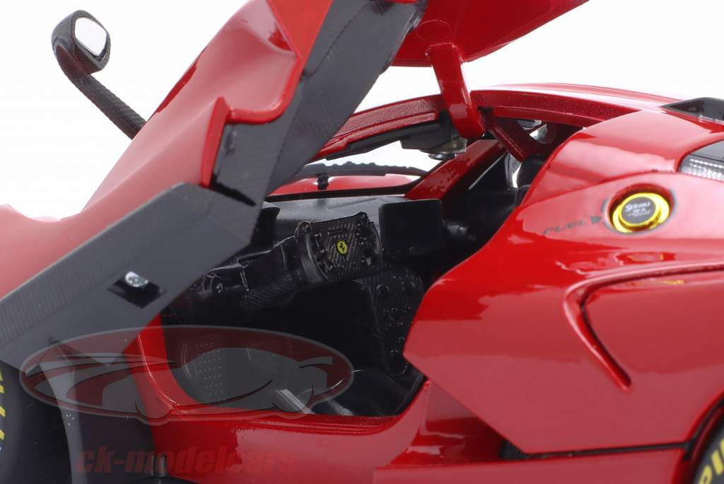 Ferrari FXX-K Evo Hybrid 6.3 V12 year 2018 red 1:18 Bburago