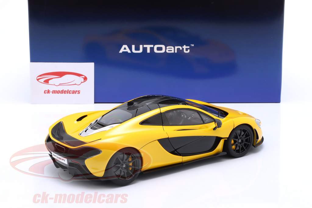 McLaren P1 ano de construção 2013 vulcão amarelo 1:18 AUTOart