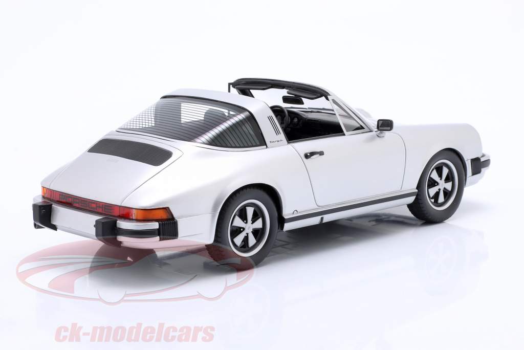 Porsche 911 Targa silber 1:18 Schuco