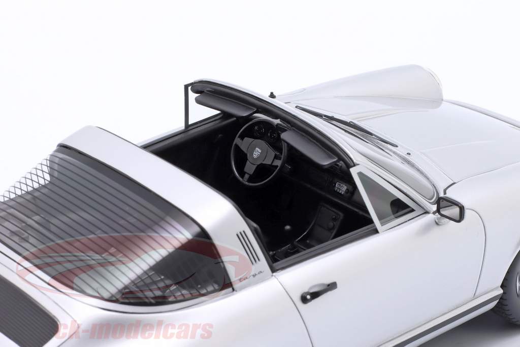 Porsche 911 Targa prata 1:18 Schuco