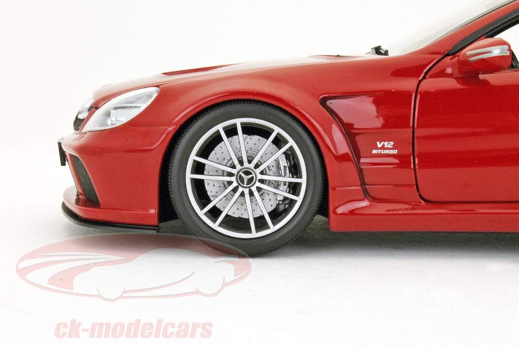 ミニカー 1/18 Mercedes Benz SL65 AMG Black Series Amazon.com: 1/18 Motor Max MB SL65 AMG Black Series Red