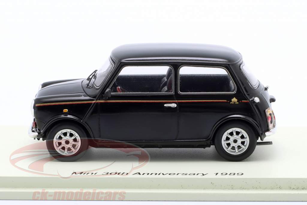 Austin Mini 30号 周年纪念日 版本 1989 黑色的 1:43 Spark