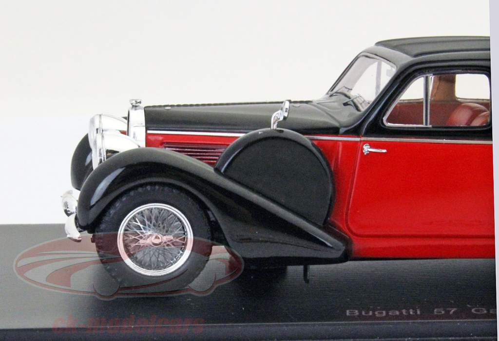 Bugatti 57 Galibier 1939 noire / rouge 1:43 Spark