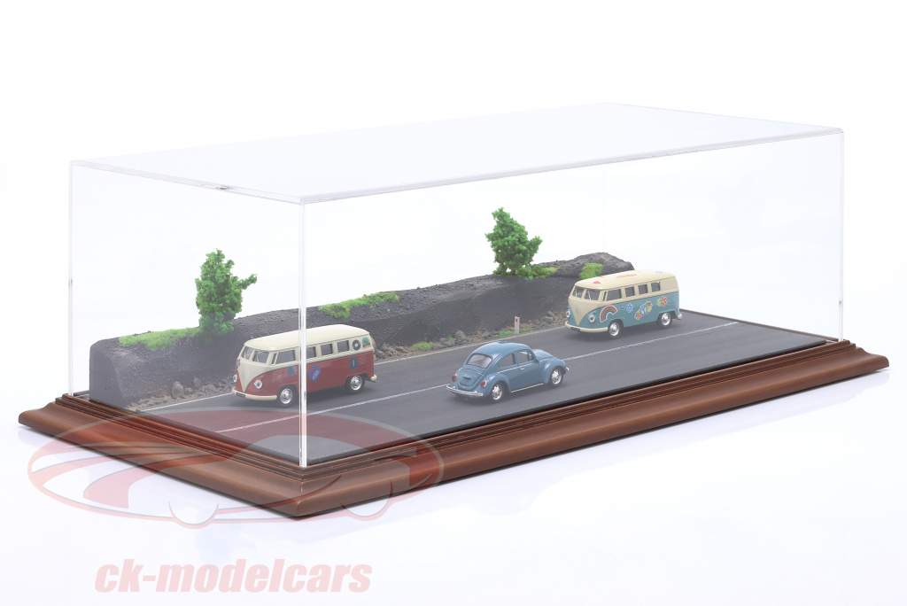 High quality Acrylic Showcase with Diorama base plate Forest Road 1:43 Atlantic