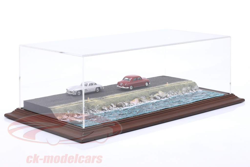 High quality Acrylic Showcase with Diorama base plate Murefte - Sea Side 1:43 Atlantic