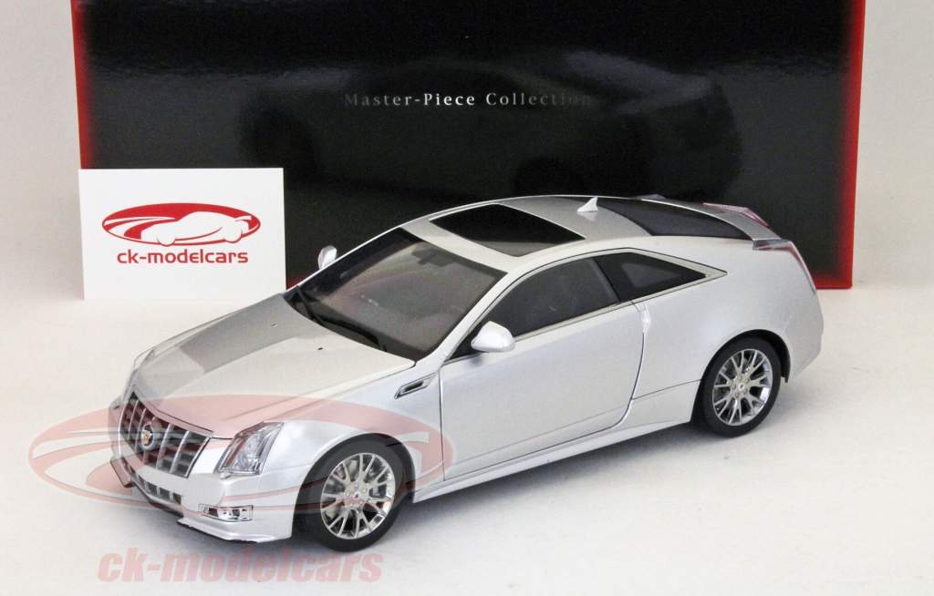 Cadillac CTS Coupe Bj. 2010 silber / silver 1:18 Kyosho