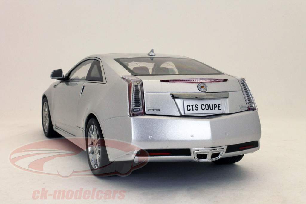 Kyosho 1:18 Cadillac CTS Coupe 2010 silver G005S model car