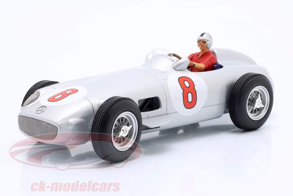 J.-M. Fangio Mercedes-Benz W196 #8 Weltmeister Formel 1 1955 mit Fahrerfigur 1:18 WERK83