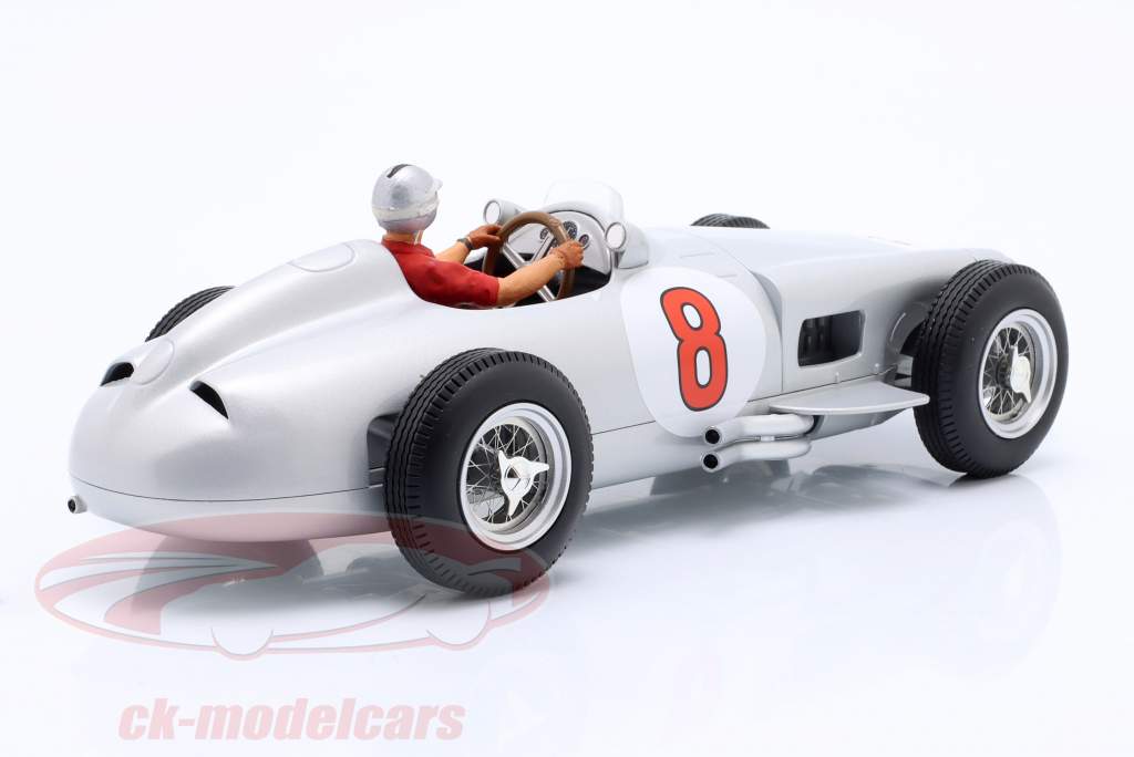 J.-M. Fangio Mercedes-Benz W196 #8 Weltmeister Formel 1 1955 mit Fahrerfigur 1:18 WERK83