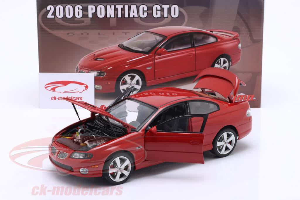 Pontiac GTO year 2006 red 1:18 GMP