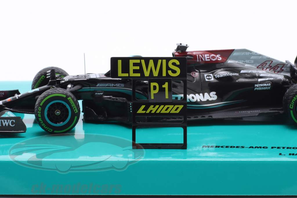 L. Hamilton Mercedes-AMG F1 W12 #44 100 GP sejr Sochi formel 1 2021 1:43 Minichamps