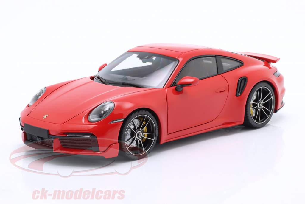 Porsche 911 (992) Turbo S Coupe Sport Design 2021 guardias rojo 1:18 Minichamps