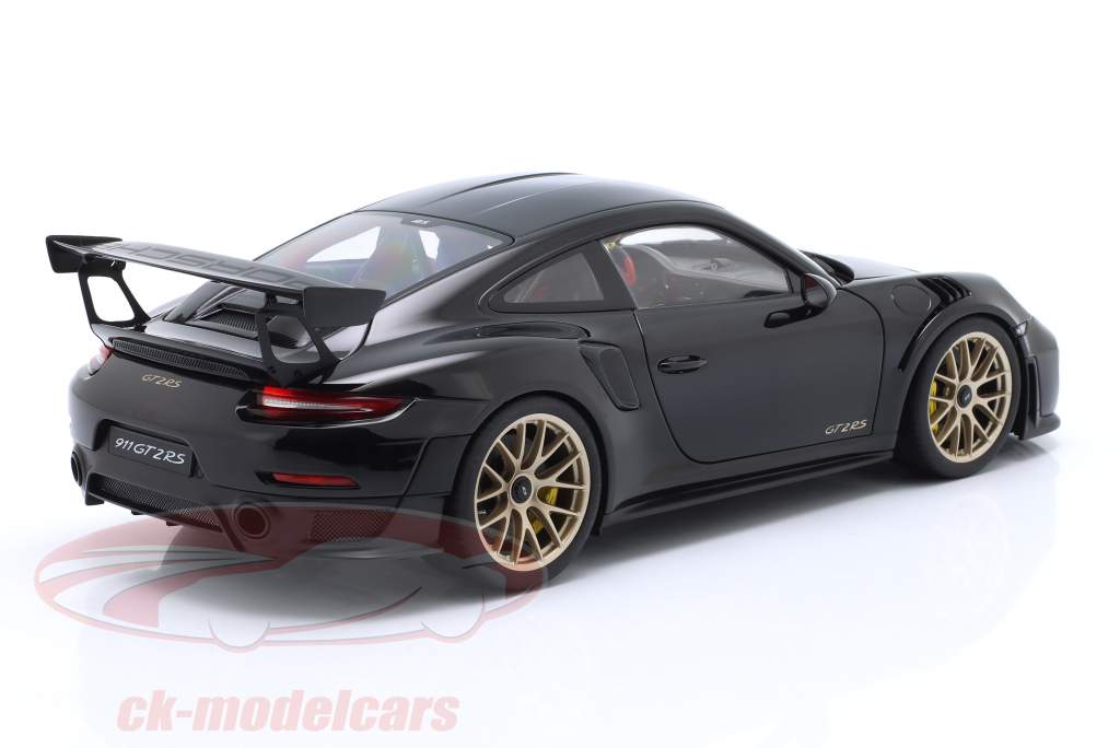 Porsche 911 (991 II) GT2 RS Weissach pakke 2017 sort 1:18 AUTOart