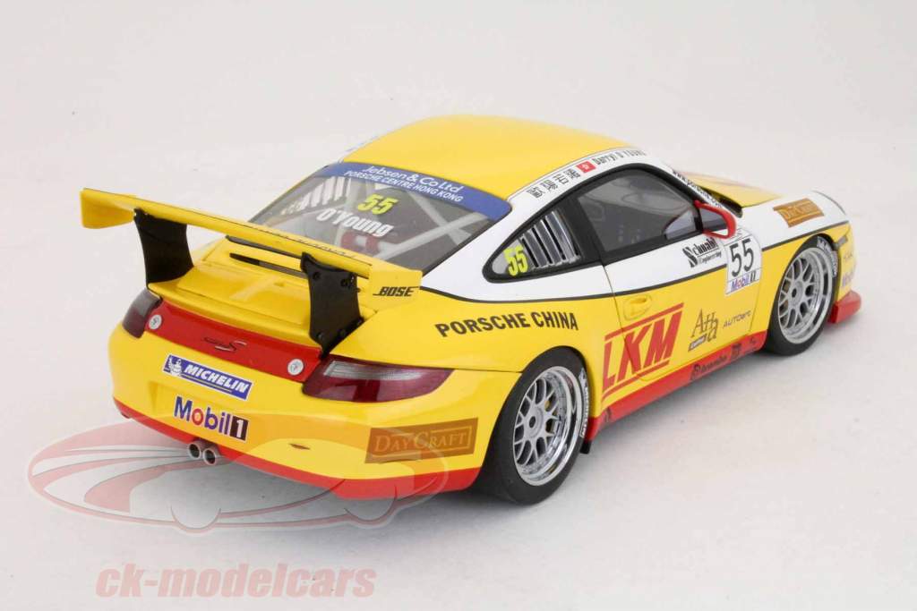 Porsche 911 (997) GT3 Carrera Cup Asia O'Young 1:18 AutoArt