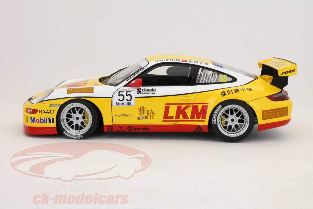 Porsche 911 (997) GT3 Carrera Cup Asia O'Young 1:18 AutoArt