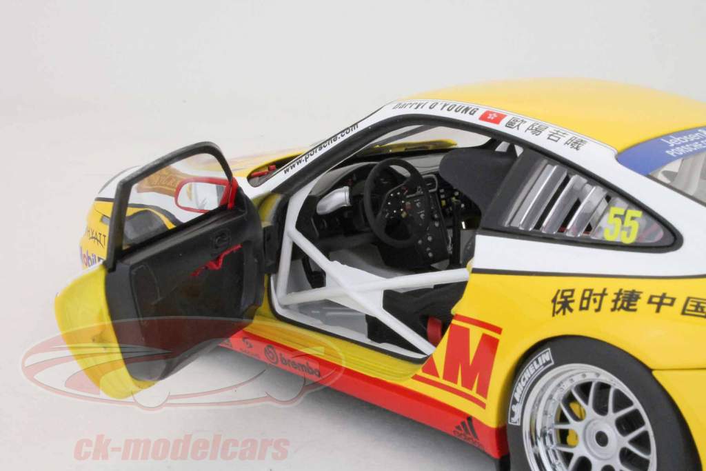 Porsche 911 (997) GT3 Carrera Cup Asia O'Young 1:18 AutoArt