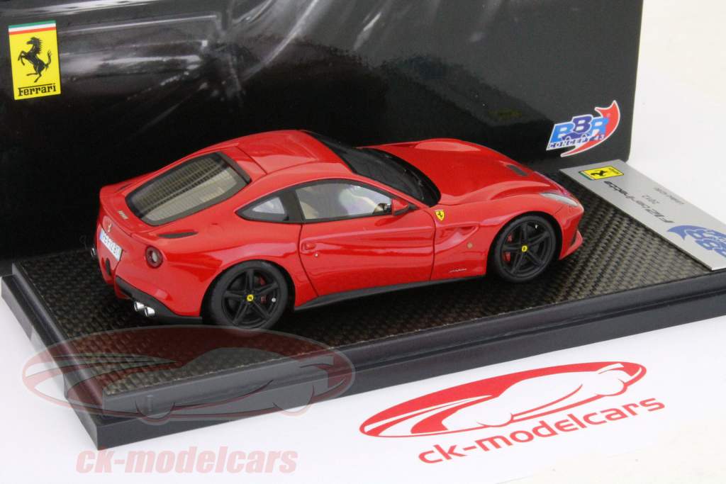Ferrari F12 Berlinetta rosso con il nero ruote 1:43 BBR