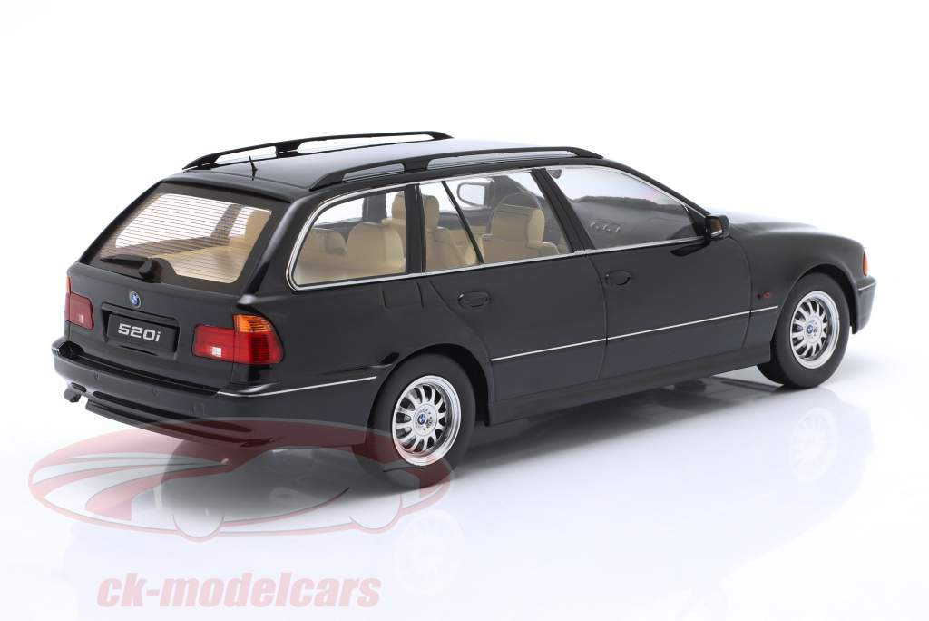 BMW 520i (E39) Touring 建设年份 1997 黑色的 金属的 1:18 KK-Scale