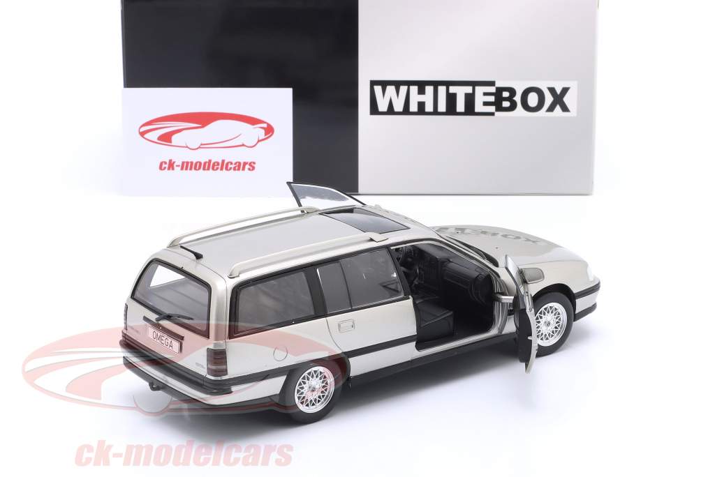 Opel Omega A2 Caravan Byggeår 1990 Grå metallisk 1:24 WhiteBox