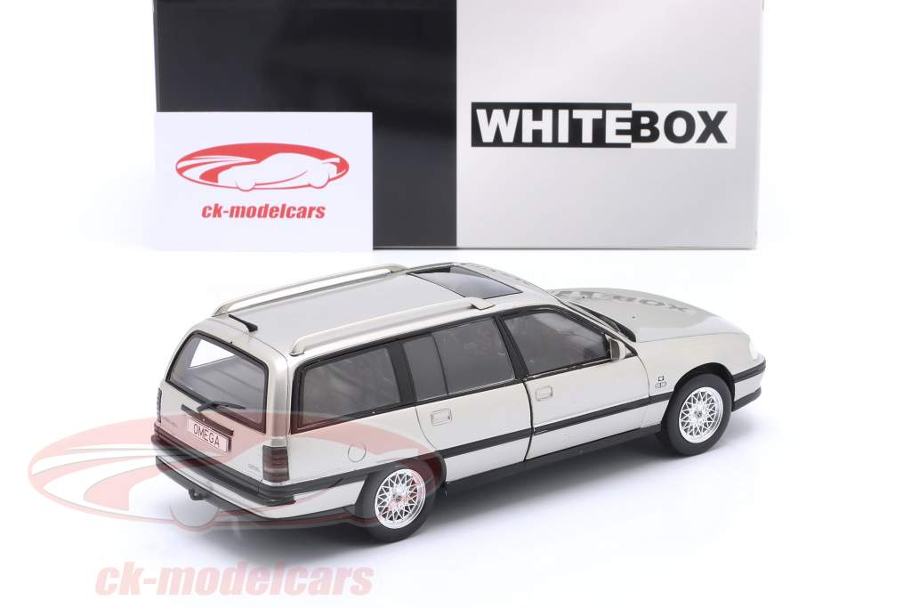 Opel Omega A2 Caravan Byggeår 1990 Grå metallisk 1:24 WhiteBox